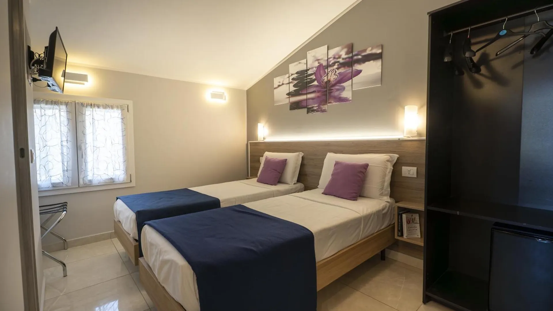 Affittacamere Orchidea For Tourists Hesperia Hosp Modena Gasthof